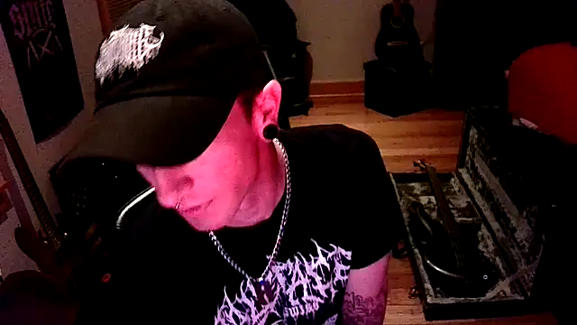 Snapshot of LEVIATHANX666 chatting on 03-10-26, 04:06 LEVIATHANX666 online show from 03-10-26, 04:06