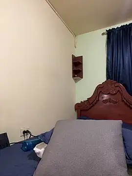 Snapshot of MaxDell chatting on 09-12-25, 09:48 MaxDell online show from 09-12-25, 09:48