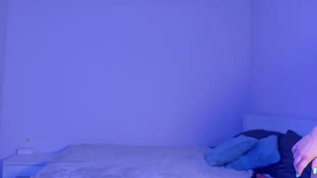 Snapshot of Ivory_Soul chatting on 11-18-25, 04:33 Ivory Soul online show from 11-18-25, 04:33