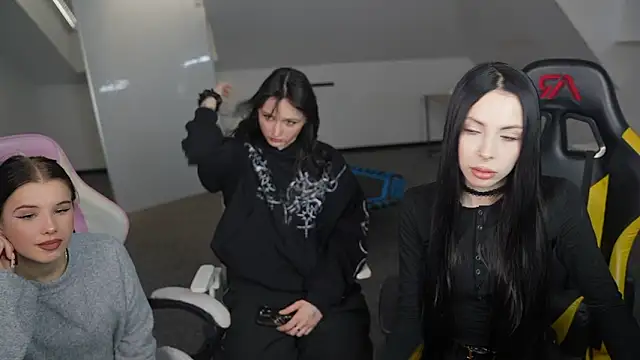 VivianSweet  online show from 03-24-26, 03:28