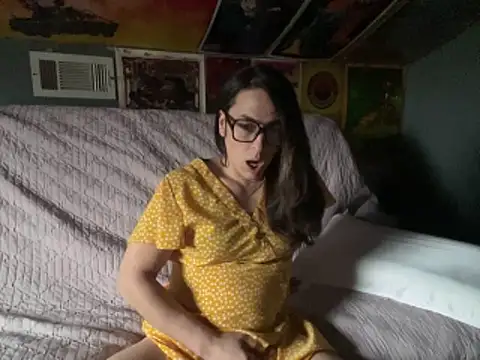 Snapshot of mayra_mayhem chatting on 02-10-26, 02:32 mayra mayhem online show from 02-10-26, 02:32