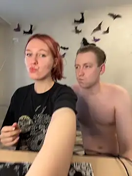 Snapshot of Hera_Mark chatting on 10-18-25, 04:15 Hera Mark online show from 10-18-25, 04:15