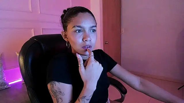 aitana kahlo online show from 02-02-26, 08:07