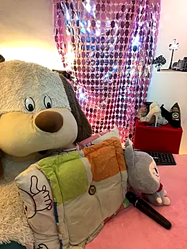 Nicol V online show from 11-21-25, 05:17