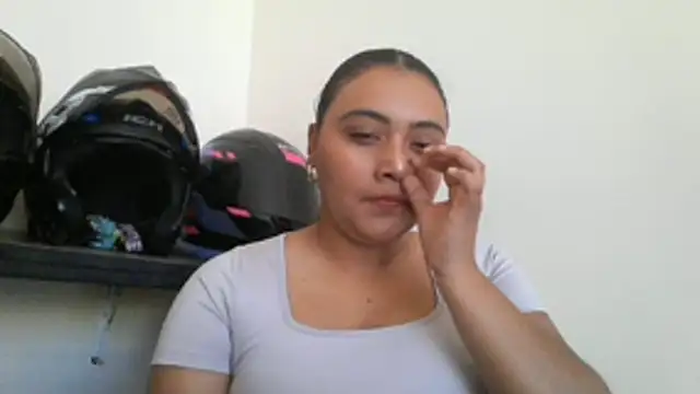 Snapshot of ALANA_150 chatting on 05-09-26, 03:06 ALANA 150 online show from 05-09-26, 03:06