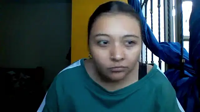 Snapshot of ALANA_150 chatting on 05-11-26, 01:28 ALANA 150 online show from 05-11-26, 01:28