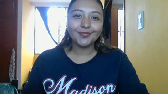 Snapshot of ALANA_150 chatting on 05-28-26, 01:41 ALANA 150 online show from 05-28-26, 01:41