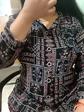 Snapshot of roshni_agrawal0 chatting on 10-08-25, 05:49 roshni agrawal0 online show from 10-08-25, 05:49