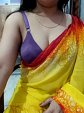 Snapshot of roshni_agrawal0 chatting on 10-18-25, 01:01 roshni agrawal0 online show from 10-18-25, 01:01