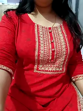 Snapshot of roshni_agrawal0 chatting on 11-24-25, 03:56 roshni agrawal0 online show from 11-24-25, 03:56