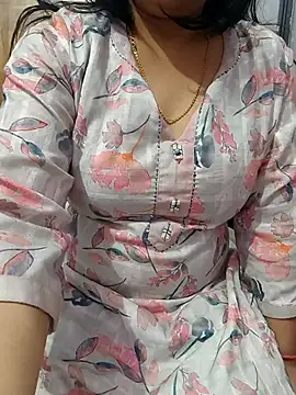 Snapshot of roshni_agrawal0 chatting on 11-25-25, 11:10 roshni agrawal0 online show from 11-25-25, 11:10