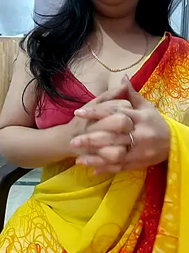 Snapshot of roshni_agrawal0 chatting on 11-28-25, 06:16 roshni agrawal0 online show from 11-28-25, 06:16