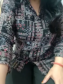 Snapshot of roshni_agrawal0 chatting on 12-05-25, 04:54 roshni agrawal0 online show from 12-05-25, 04:54