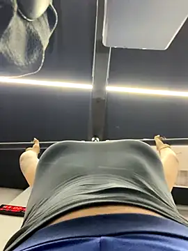 oizoe online show from 12-18-25, 04:02