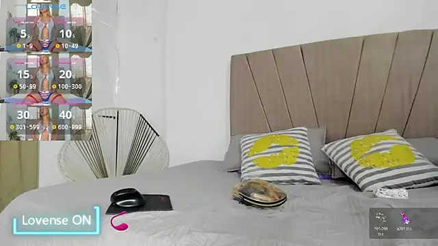 Snapshot of Lady_miss___ chatting on 11-13-25, 12:48 Lady miss online show from 11-13-25, 12:48