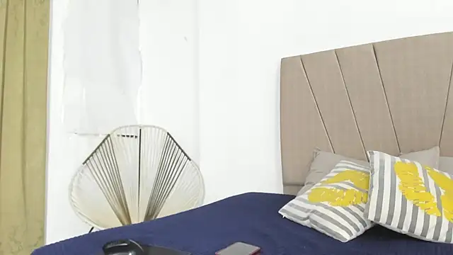 Snapshot of Lady_miss___ chatting on 11-14-25, 12:26 Lady miss online show from 11-14-25, 12:26