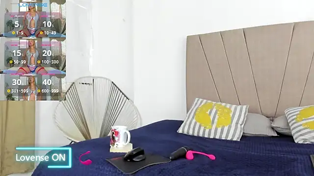 Snapshot of Lady_miss___ chatting on 11-16-25, 01:28 Lady miss online show from 11-16-25, 01:28