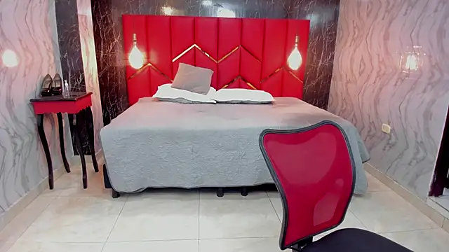 LatinaHoleQueen online show from 03-17-26, 02:53