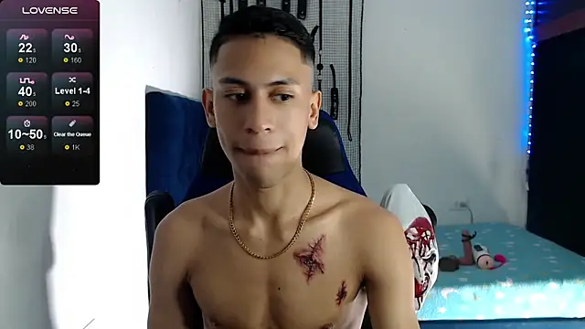 Snapshot of dylan_apol0 chatting on 11-01-25, 01:51 dylan apol0 online show from 11-01-25, 01:51