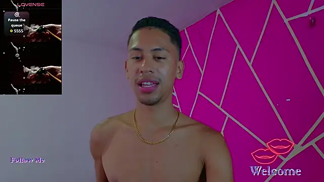 Snapshot of dylan_apol0 chatting on 11-30-25, 12:03 dylan apol0 online show from 11-30-25, 12:03