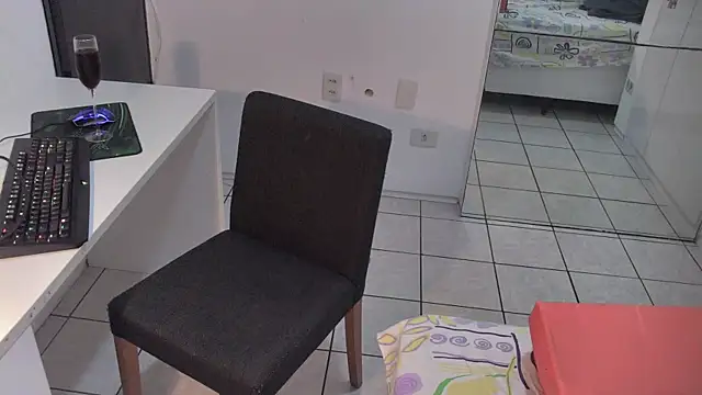 Snapshot of raposinharabuda chatting on 11-22-25, 02:43 raposinharabuda online show from 11-22-25, 02:43