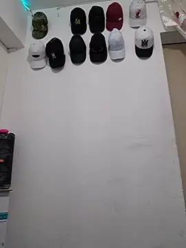 Snapshot of Ethanho0t chatting on 10-15-25, 11:38 Ethanho0t online show from 10-15-25, 11:38