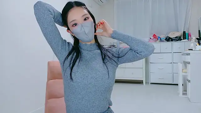 Snapshot of ramuchan_desu chatting on 10-12-25, 01:37 ramuchan desu online show from 10-12-25, 01:37