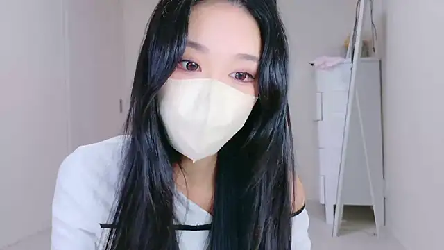 Snapshot of ramuchan_desu chatting on 10-18-25, 01:30 ramuchan desu online show from 10-18-25, 01:30