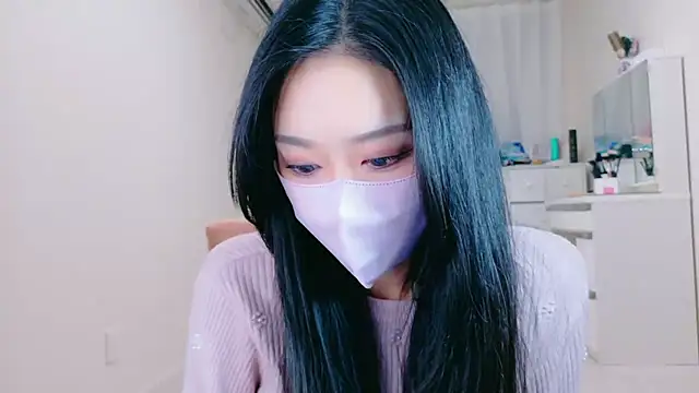 Snapshot of ramuchan_desu chatting on 10-29-25, 12:35 ramuchan desu online show from 10-29-25, 12:35