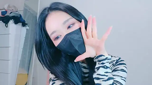 Snapshot of ramuchan_desu chatting on 11-18-25, 12:20 ramuchan desu online show from 11-18-25, 12:20