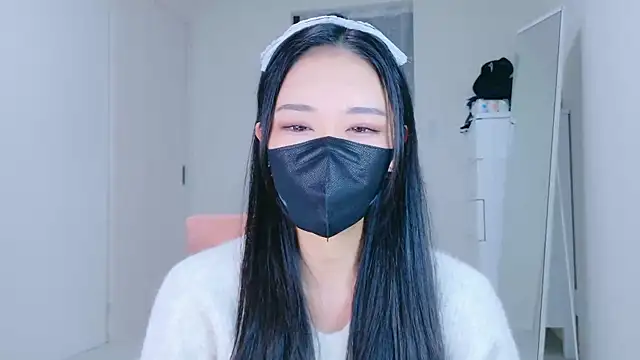 Snapshot of ramuchan_desu chatting on 12-14-25, 12:05 ramuchan desu online show from 12-14-25, 12:05