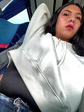 Sarahcutexoxox online show from 10-05-25, 06:28