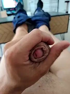 lebarbue34 online show from 04-28-26, 12:21