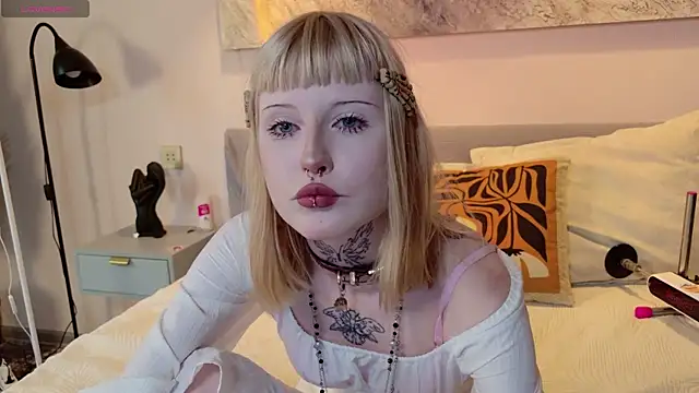 MilkMeSoftly online show from 06-11-26, 08:56