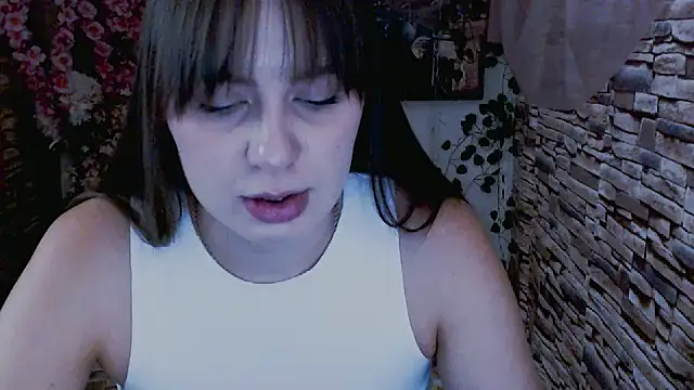 Snapshot of Amanda_Bright_ chatting on 09-15-25, 07:08 Amanda Bright online show from 09-15-25, 07:08