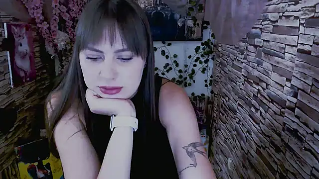 Snapshot of Amanda_Bright_ chatting on 09-23-25, 06:38 Amanda Bright online show from 09-23-25, 06:38