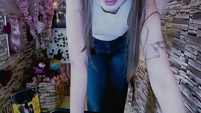 Snapshot of Amanda_Bright_ chatting on 10-03-25, 06:32 Amanda Bright online show from 10-03-25, 06:32