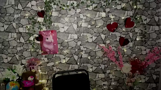 Snapshot of Amanda_Bright_ chatting on 11-19-25, 06:13 Amanda Bright online show from 11-19-25, 06:13