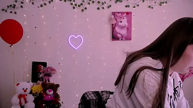 Amanda Bright  online show from 04-15-26, 10:33