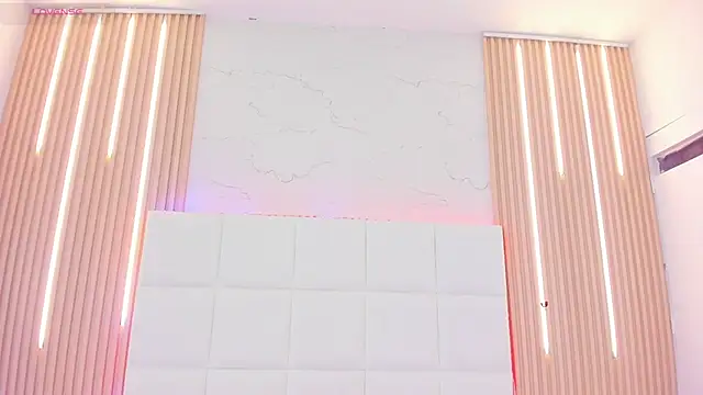 Snapshot of Elody_rousse chatting on 11-05-25, 12:38 Elody rousse online show from 11-05-25, 12:38