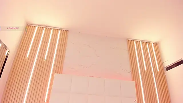 Snapshot of Elody_rousse chatting on 12-05-25, 12:25 Elody rousse online show from 12-05-25, 12:25