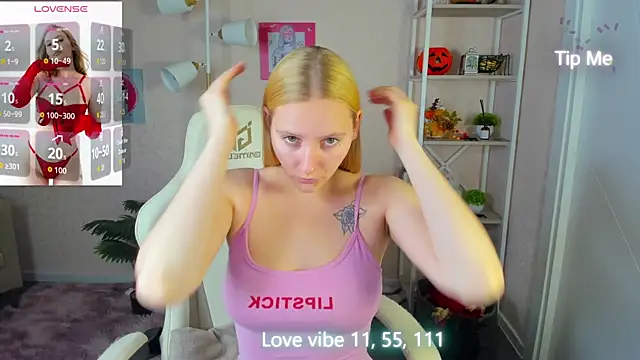 Anna Chelsea online show from 11-28-25, 12:35