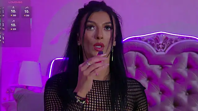 KinkyAmelie online show from 10-08-25, 05:21