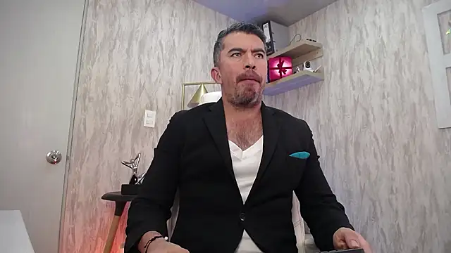 JuanKFit 45 online show from 03-19-26, 03:43