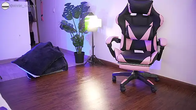 AnnieCouperr online show from 03-11-26, 07:53