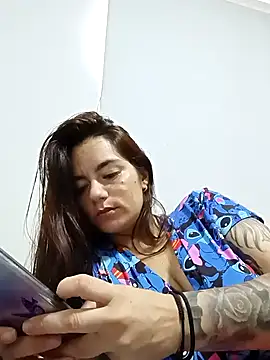 Demy Rhoades online show from 04-08-26, 01:33