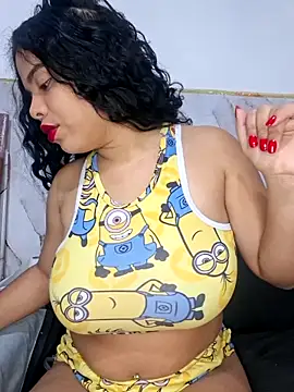 Yemaly Lee online show from 05-15-26, 10:28
