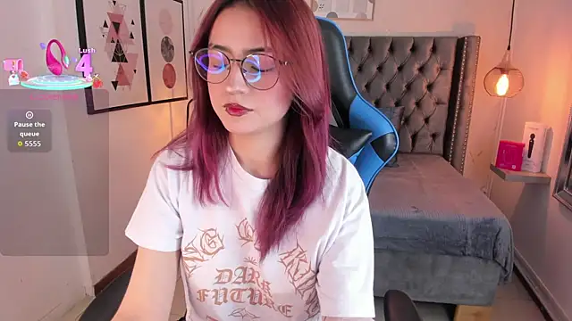 Lily Fleming online show from 09-15-25, 07:25