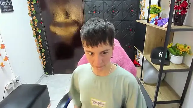  Hannah Hot online show from 04-11-26, 07:45