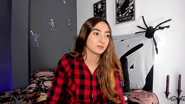 Alice Dickinssonn online show from 10-30-25, 01:45